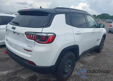 2023 Jeep Compass Trailhawk 4X4 z USA, uszkodzony, nr VIN 3C4NJDDNXPT557947